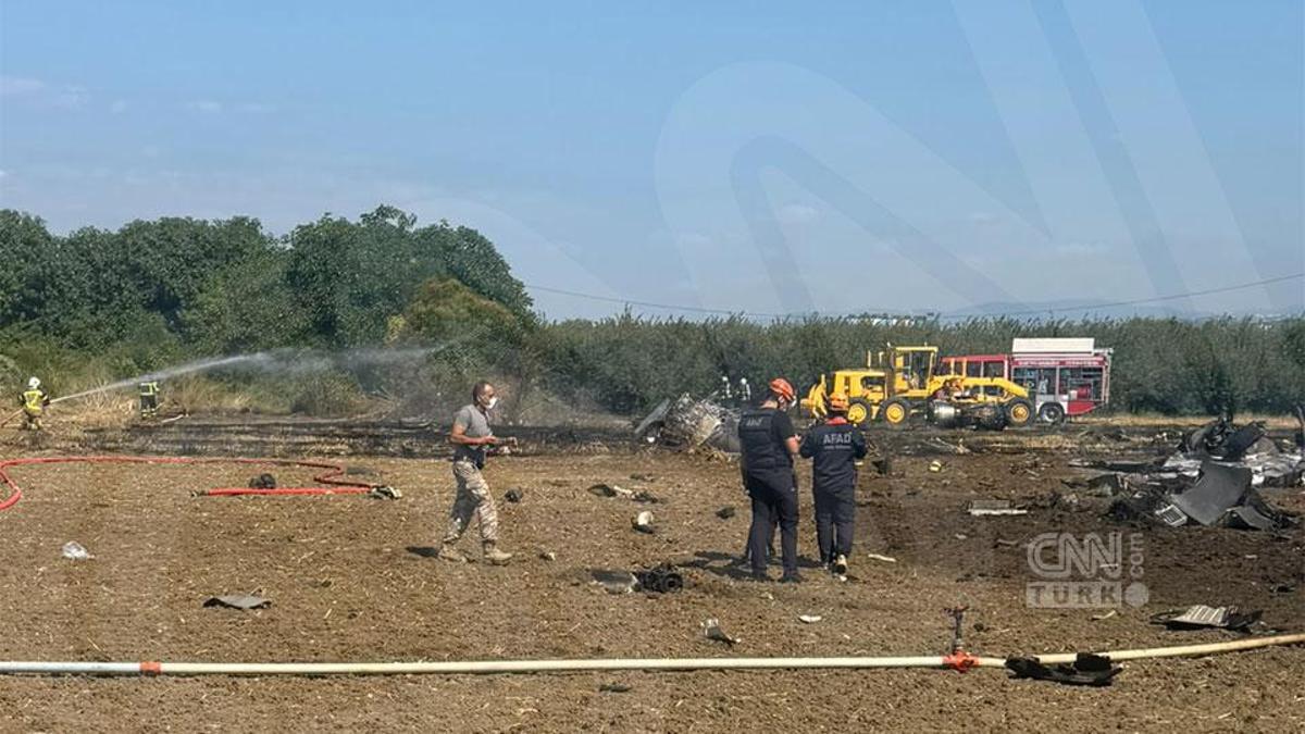 Son dakika haberi! MSB: F-16 uçağı kaza kırıma uğradı, pilot atlayarak kurtuldu | Düşme anı kamerada haber görseli
