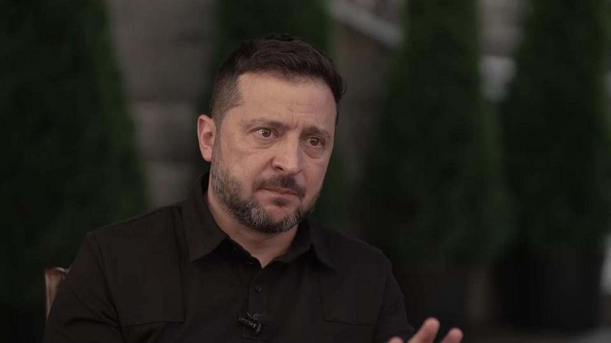 Zelenski füze almak için uğraşıyor haber görseli