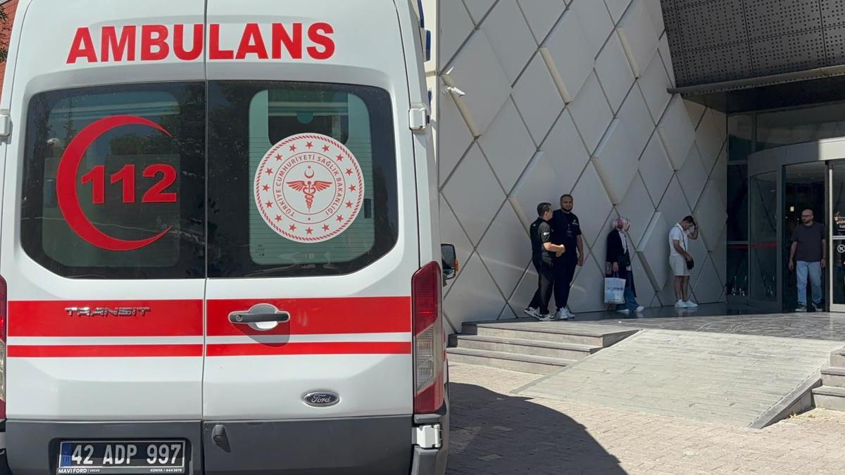Konya'da alışveriş merkezinde bıçaklı kavga: 40 yaşındaki çalışan hayatını kaybetti