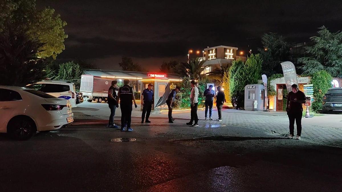 Küçükçekmece'de kafede silahlı saldırı: 2 yaralı haber görseli