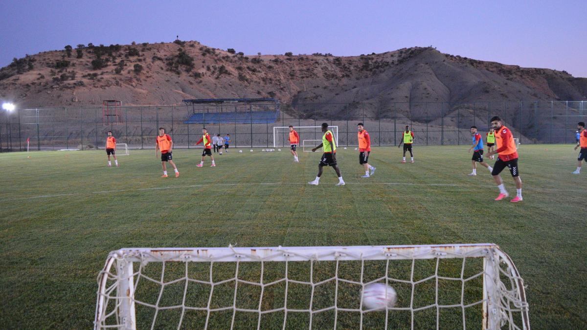 Mardin 1969 Spor, Antalyaspor maçı hazırlarını sürdürüyor haber görseli
