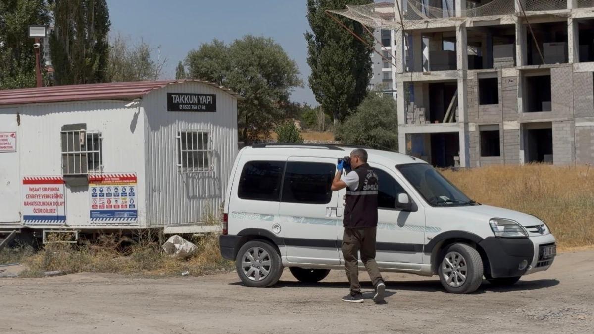 İnşaatta yüksekten düşen işçi yaralandı haber görseli