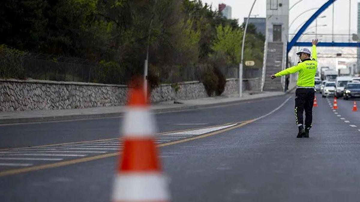 İstanbul'da bazı yollar trafiğe kapatıldı haber görseli