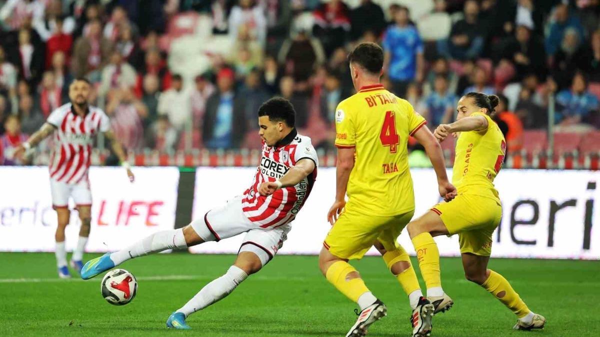 Göztepe, zorlu Samsunspor deplasmanıyla lige başlayacak haber görseli