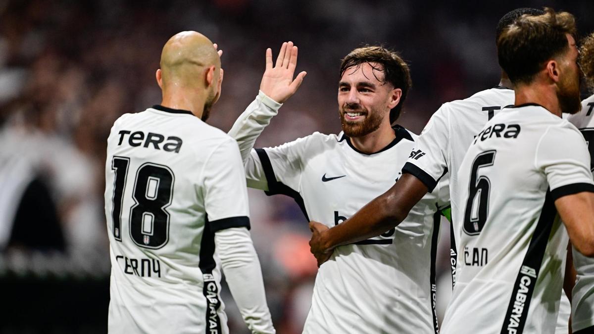 Beşiktaş’ta 5 maç 5 galibiyet: Cem Yılmaz’dan “sihirli dokunuş” analizi haber görseli