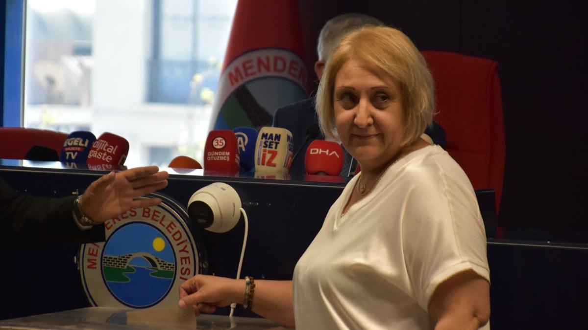 SON DAKİKA! İzmir Menderes Belediyesi AK Parti'ye geçti