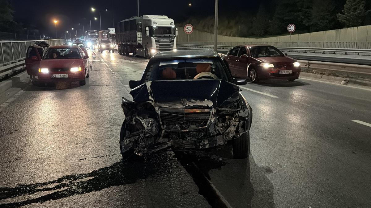 Eskişehir-Ankara kara yolunda trafik kazası: Bir kişi yaralandı