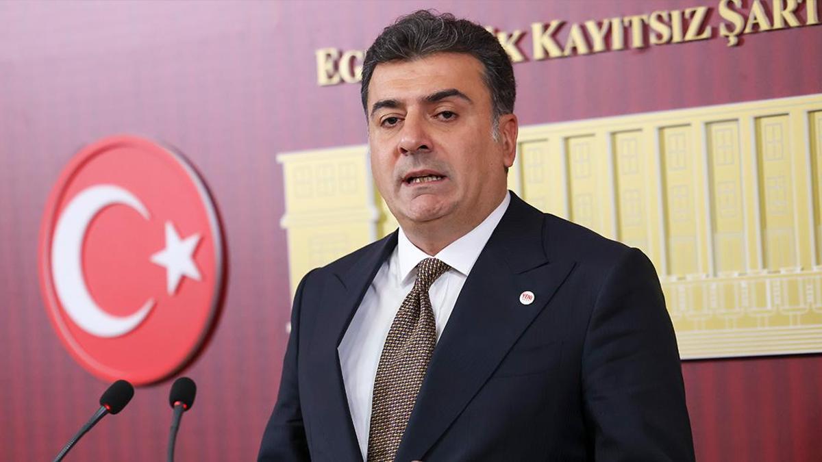 Yeni Parti Sözcüsü Emre: Üye sayımız 300 binin üzerine çıktı haber görseli