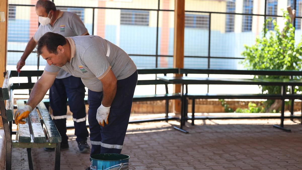 Marmaris'te okul bahçeleri yeni döneme hazırlanıyor haber görseli