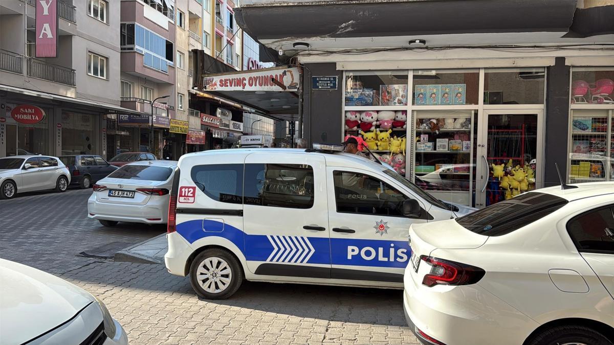 Eşini boğmaya çalıştığı ileri sürülen koca gözaltına alındı haber görseli