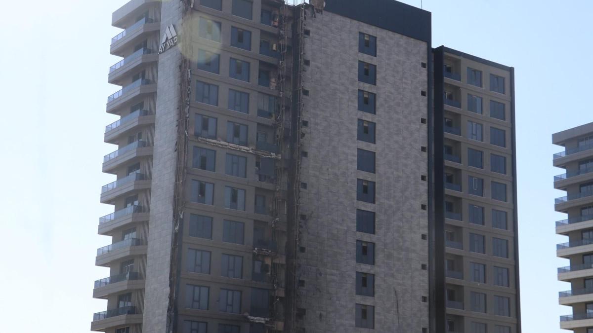 Plazadaki yangının boyutu, gün ağarınca ortaya çıktı/Ek fotoğraflar
