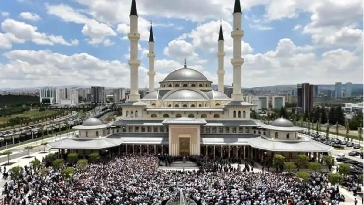 Kanal D'de 'Mevlid-i Nebi Gecesi' özel yayını