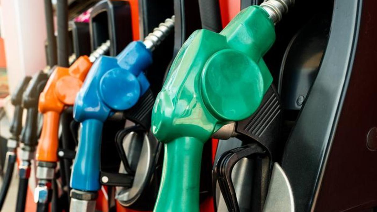 BENZİNE ZAM 24 AĞUSTOS: Motorine (mazota) zam var mı, indirim gelecek mi? Benzine ne kadar zam gelecek, kaç TL? İstanbul, Ankara, İzmir ve il il güncel akaryakıt fiyatları!