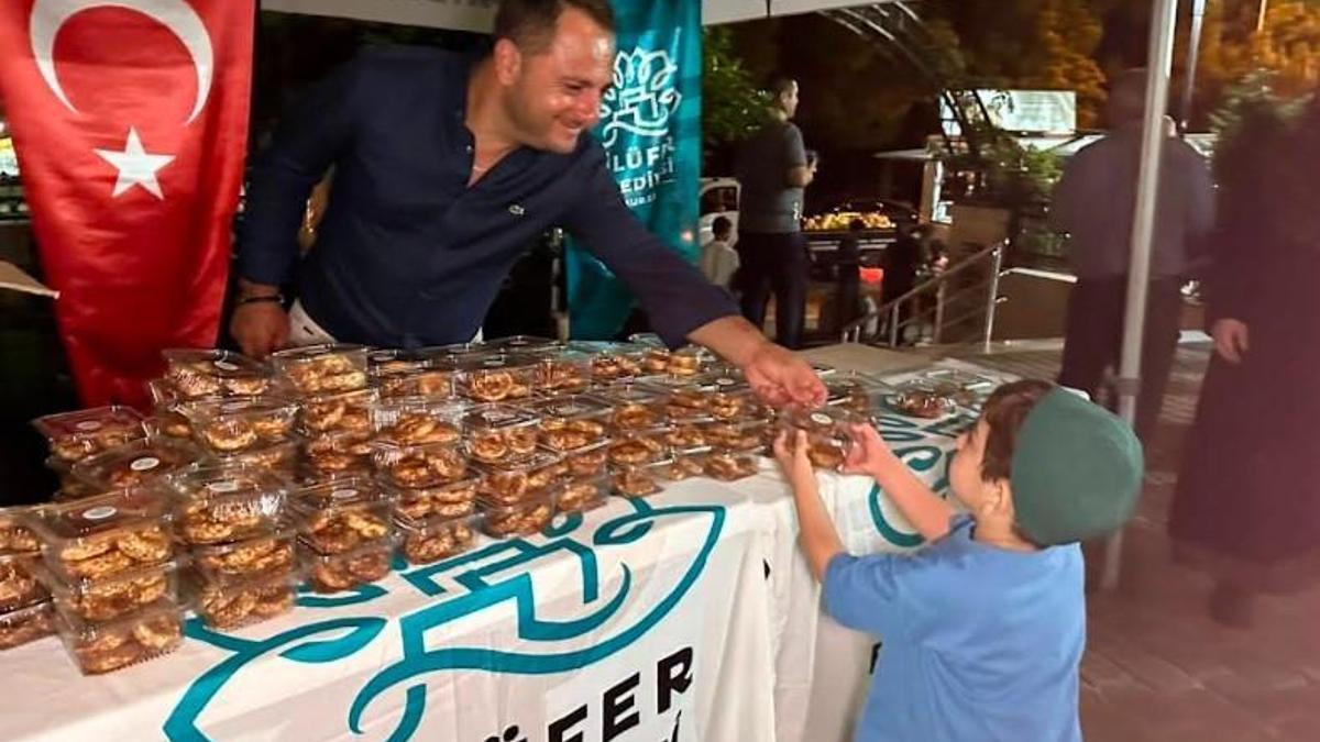 Nilüfer Belediyesinden kandil simidi ikramı