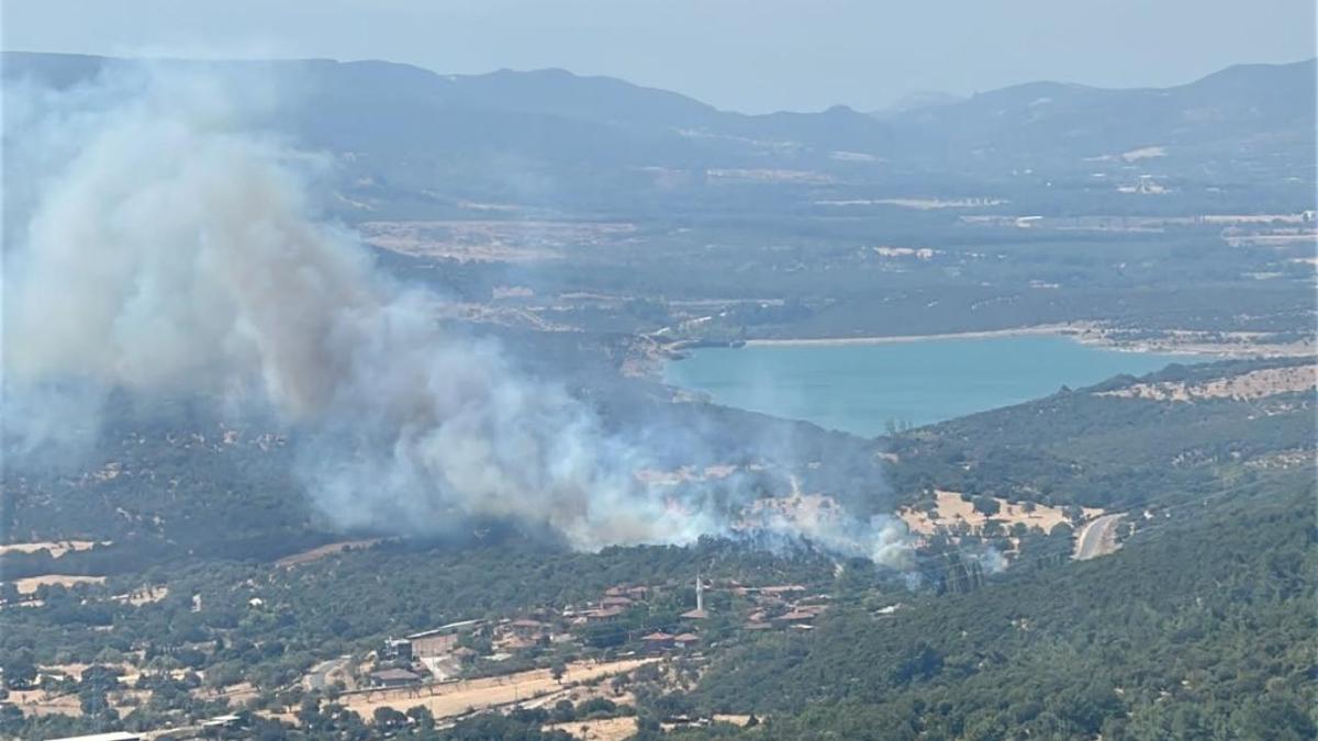 Çanakkale'de zirai alanda çıkan yangın kontrol altına alındı