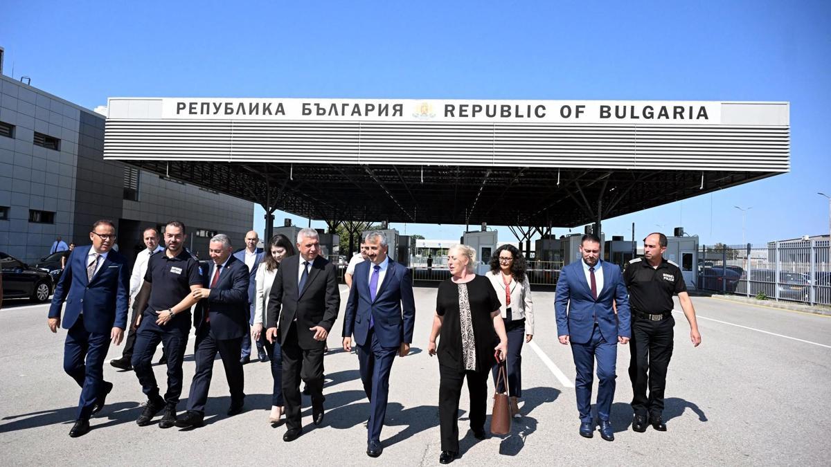 Edirne Valisi Sezer, Kapitan Andreevo Sınır Kapısında Bulgar heyetle görüştü