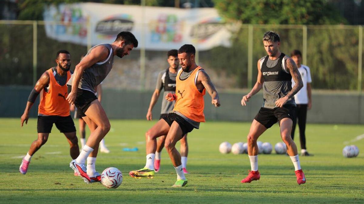 Corendon Alanyaspor, Eyüpspor maçı hazırlıklarına başladı