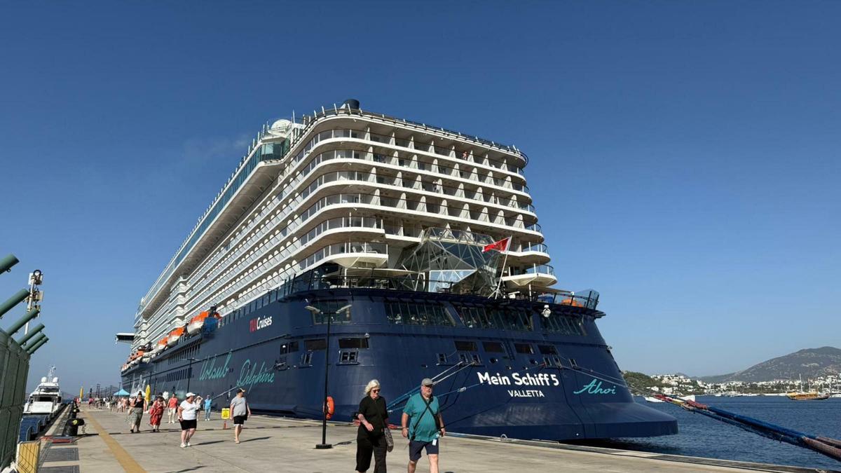 Bodrum’a kruvaziyerle 2 bin 756 turist geldi haber görseli