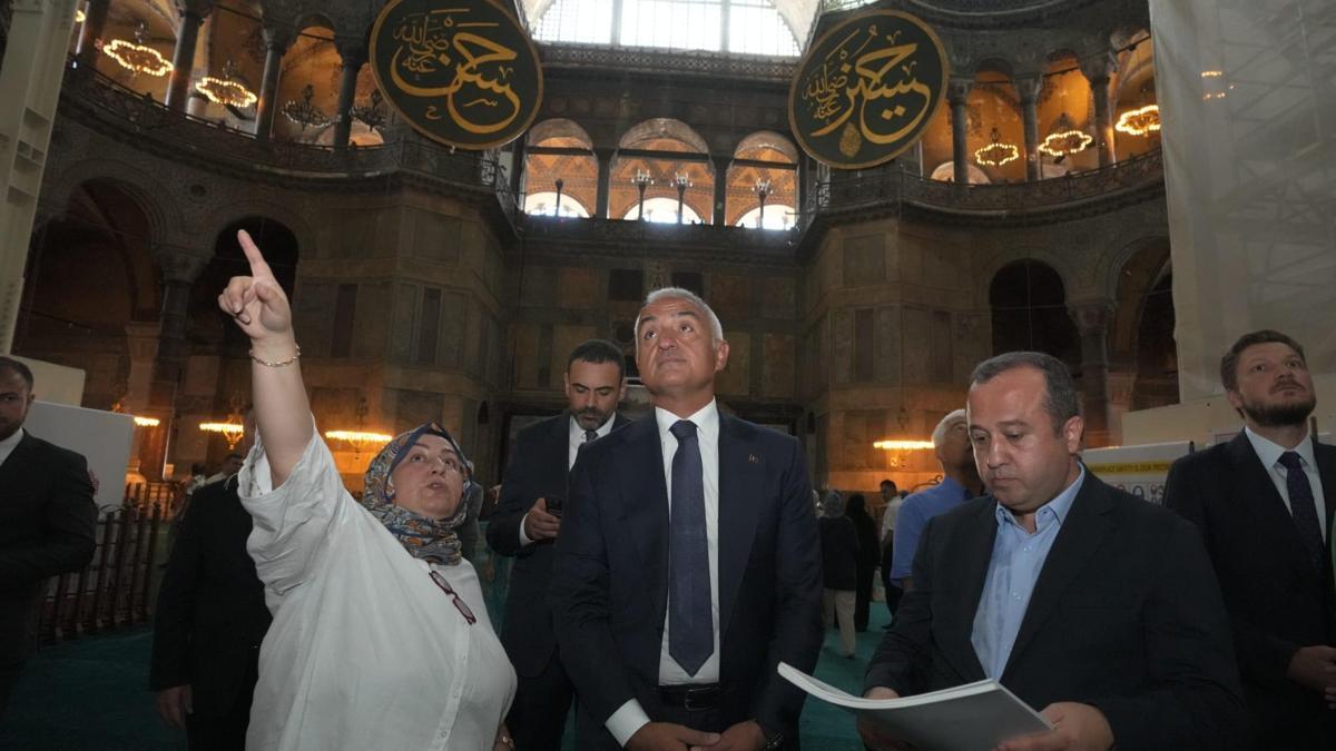 Bakan Ersoy: Emanete gözümüz gibi bakacak, gelecek nesillerimize ulaştıracağız