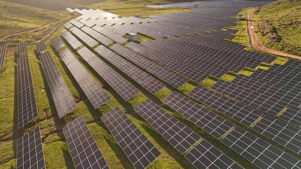 Türkiyenin elektrik üretiminde çifte rekor! Güneş ve yerli kaynaklar zirvede