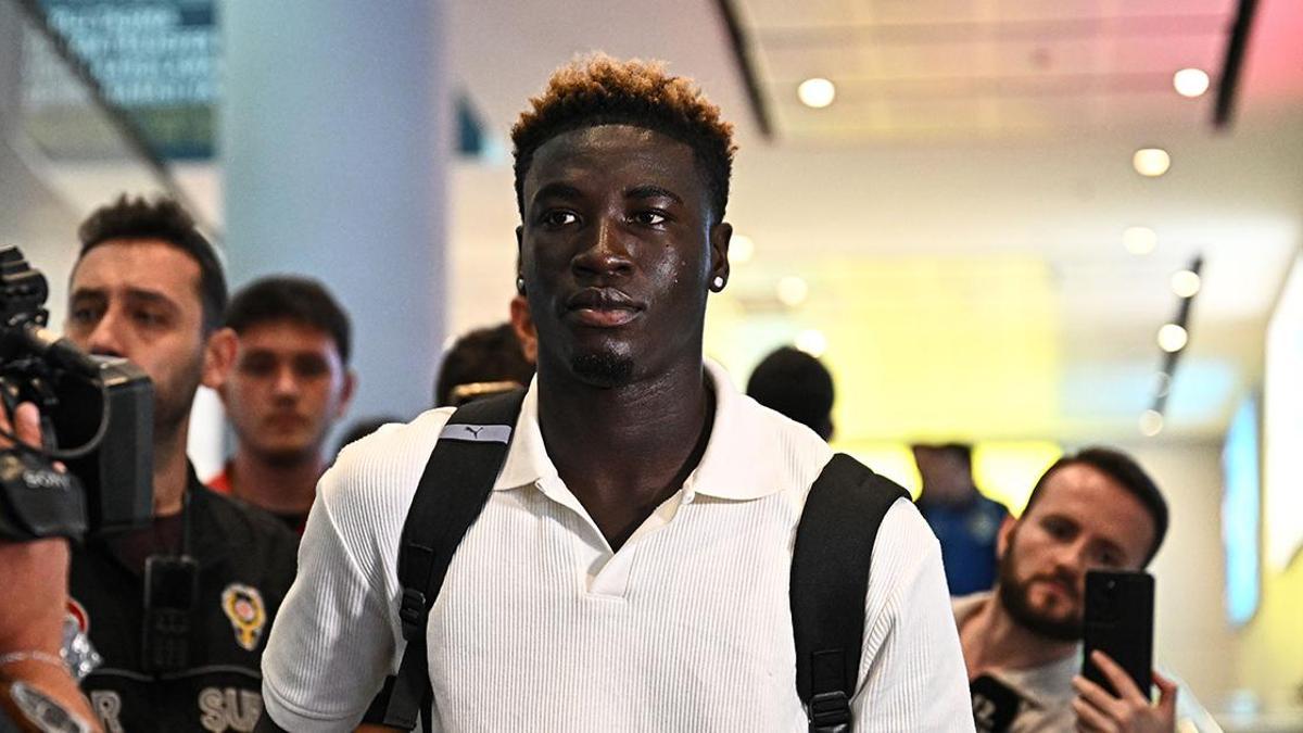 Kojo Peprah Oppong, Fenerbahçe için İstanbulda