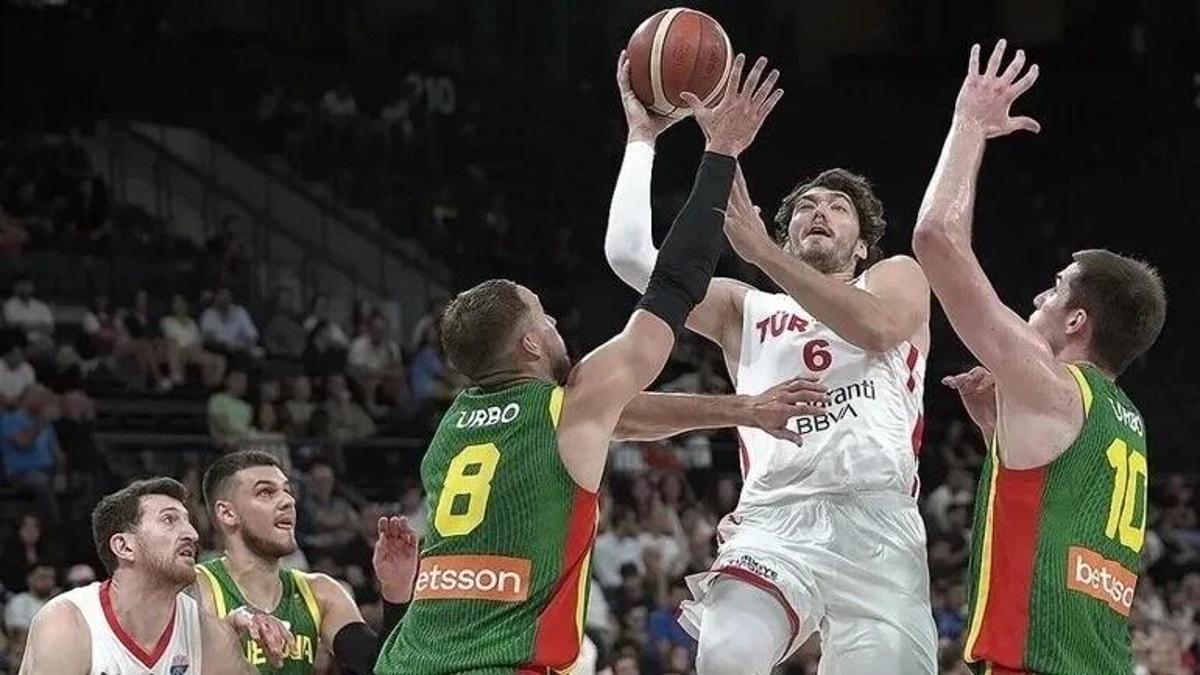 TÜRKİYE LİTVANYA BASKETBOL MAÇI CANLI İZLE: Türkiye Litvanya basketbol maçı hangi kanalda, saat kaçta?