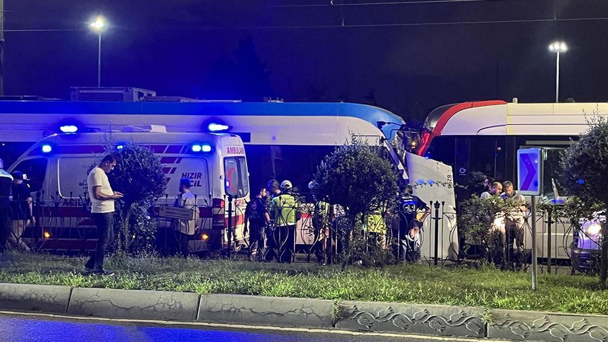 İstanbul'ta travmaylar kafa kafaya çarpıpıştı! Yaralılar var