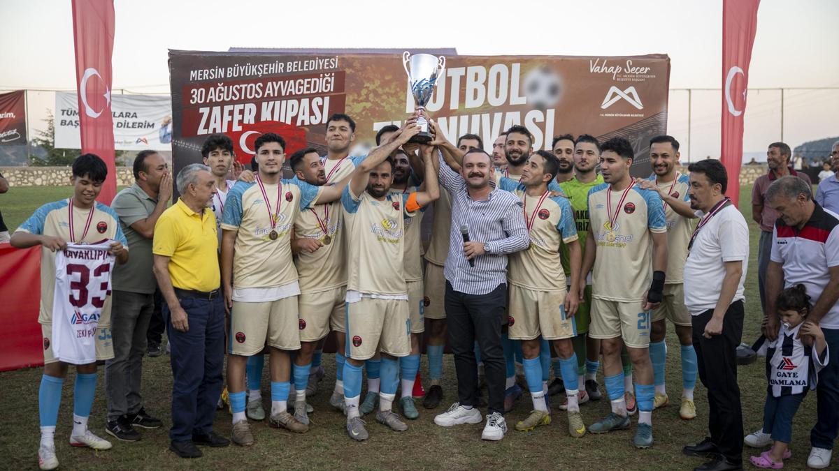 Mersin Büyükşehir'in 30 Ağustos Zafer Kupası'nda şampiyonlar belli oldu
