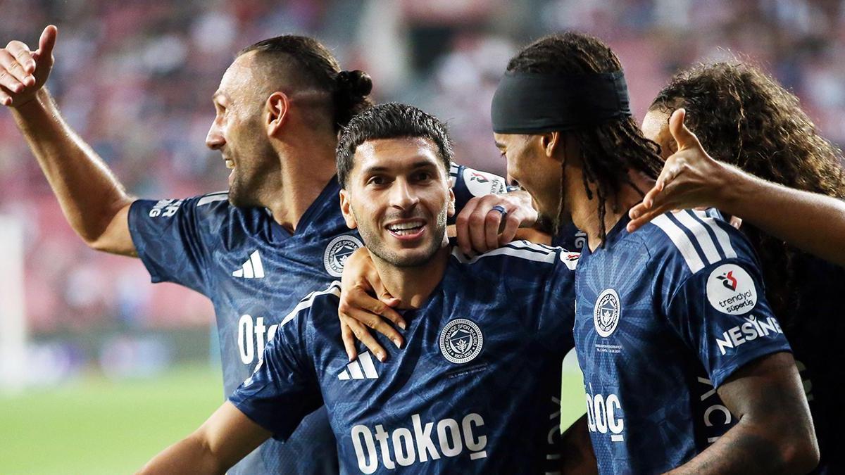 Fenerbahçe'de Oğuz Aydın küllerinden doğdu