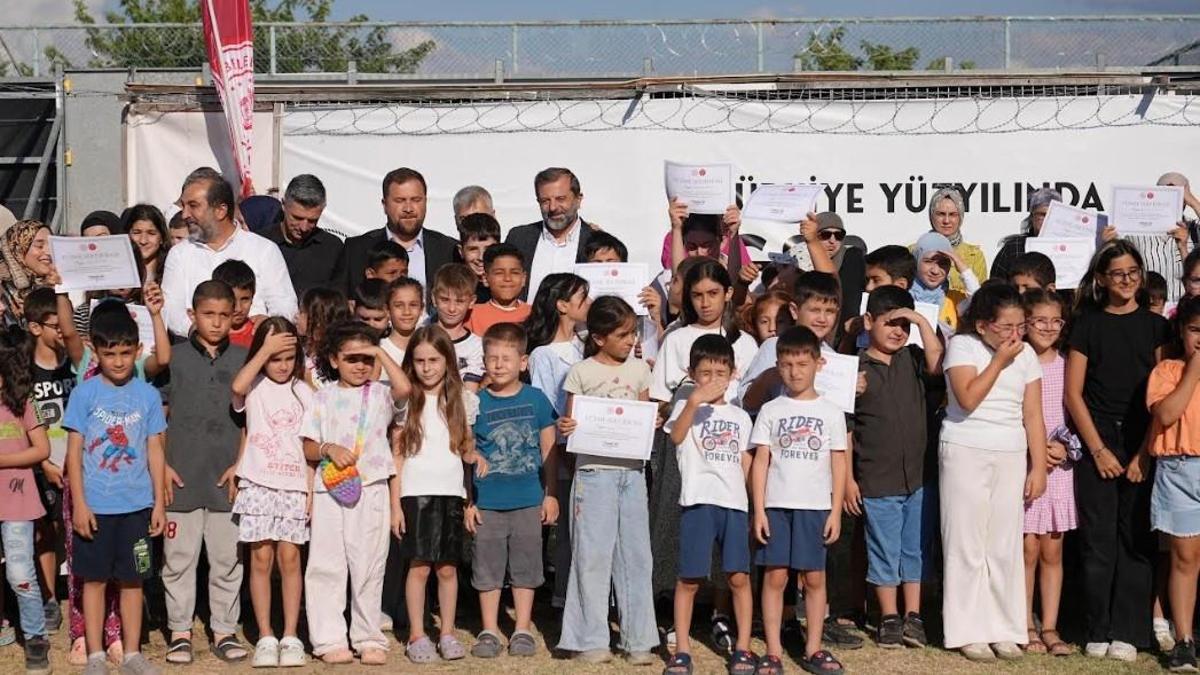 Gürsuda yaz kurslarında 600 çocuk yüzme öğrendi