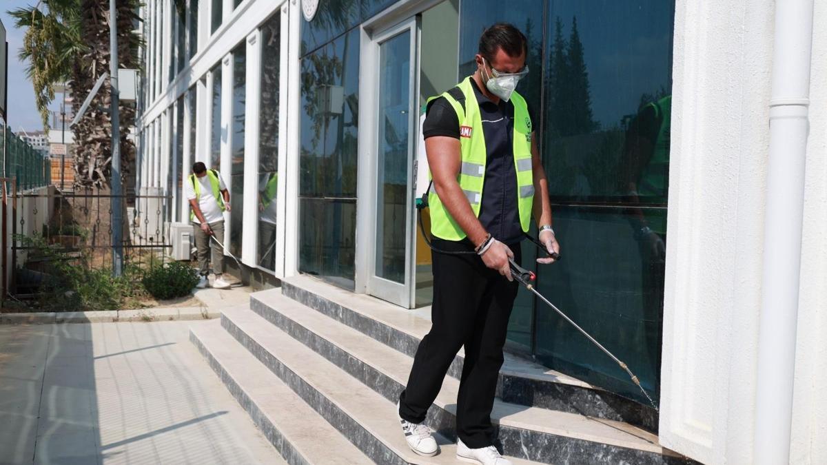 Hatayda okullar haşere ve vektörlere karşı ilaçlanıyor