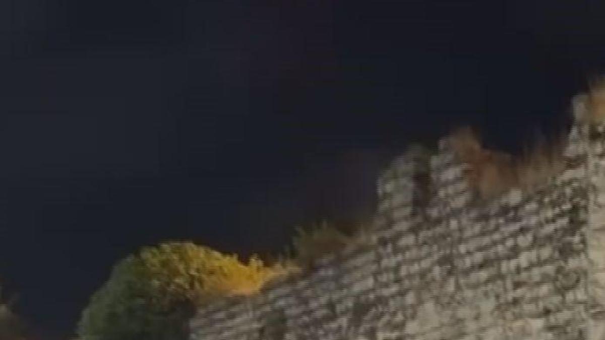 Fatihte açık alanda alkol içenlere polis dronundan uyarı