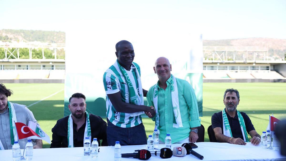 Bodrum FK Başkanı Taner Ankara: Aboubakar şu anda konteynerde kalacak