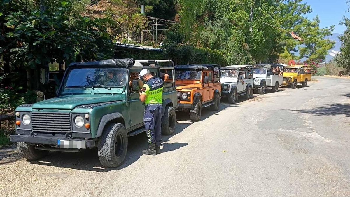 Kurallara uymayan safari araçlarına ceza
