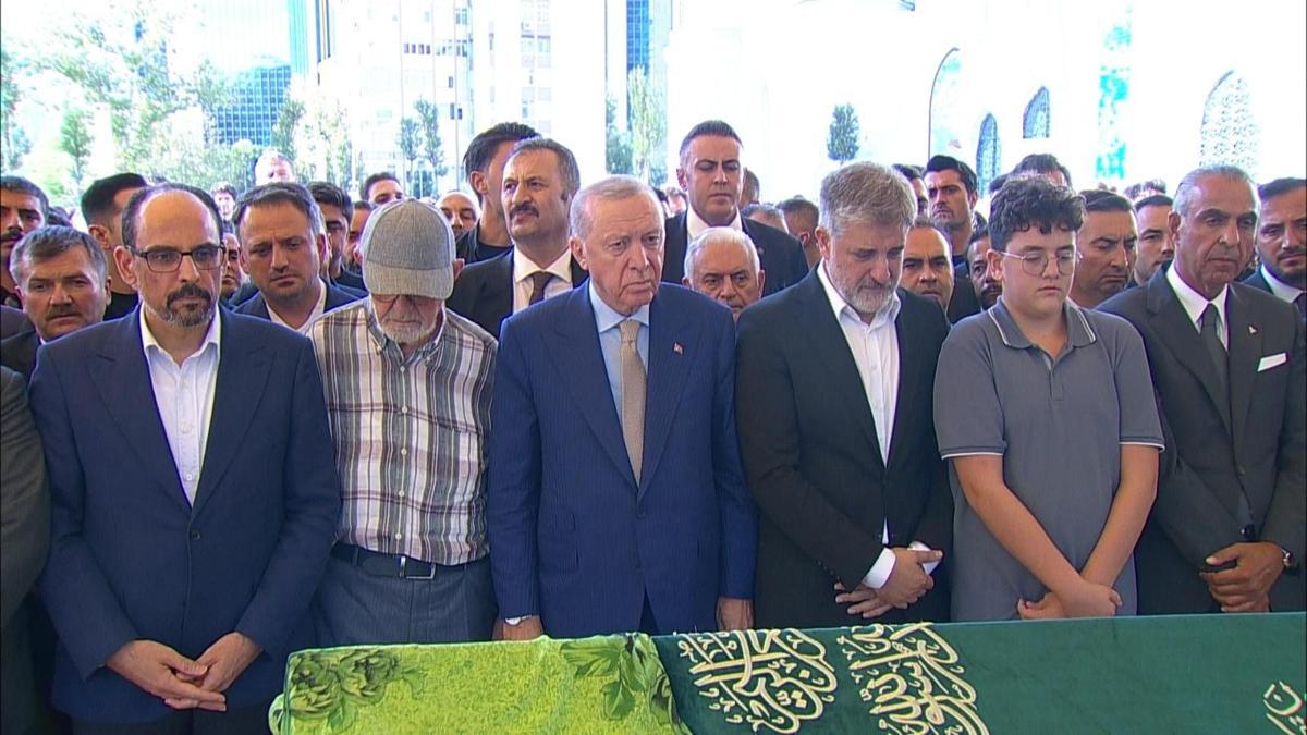 Cumhurbaşkanı Erdoğan, Zehra Önen'in cenazesine katıldı