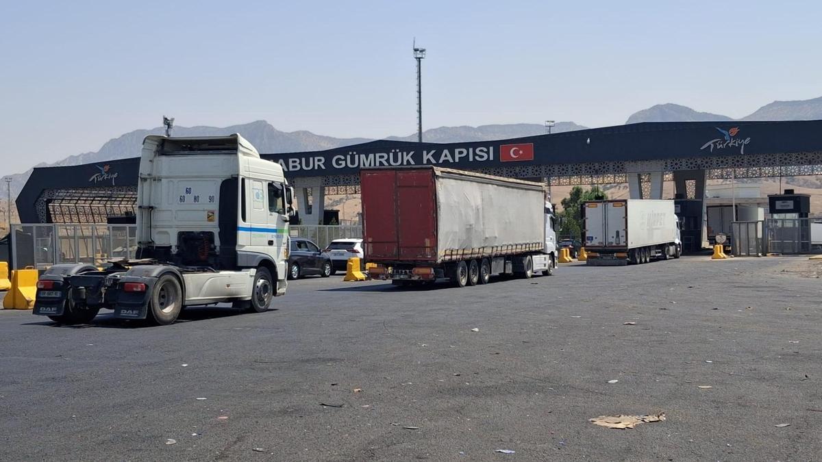 Habur Sınır Kapısı’ndan 8 ayda 1 milyondan fazla araç geçiş yaptı haber görseli