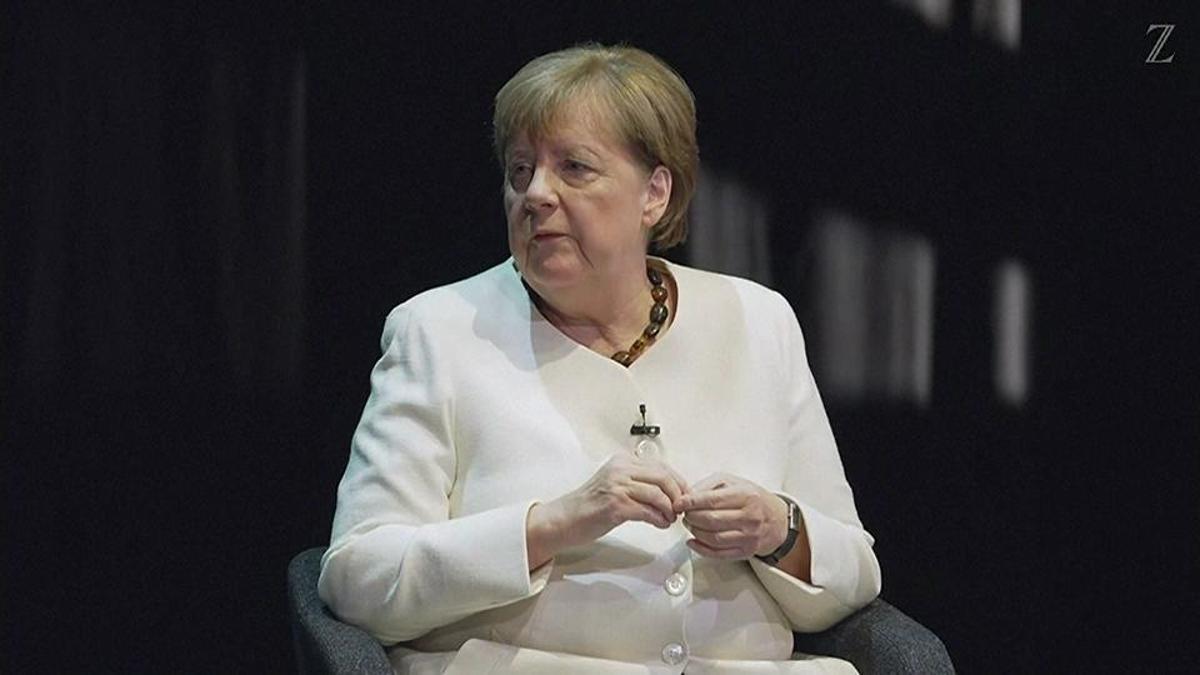 Merkel: AfD'nin başarısı şok edici, kalbim kan ağlıyor haber görseli