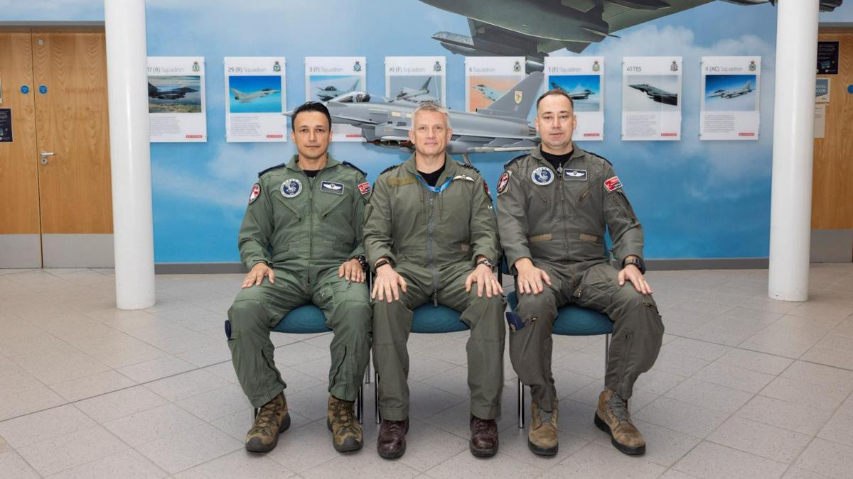 MSB duyurdu! İngiltere'deki Türk pilotlar, Eurofighter uçuş eğitimlerine başladı haber görseli