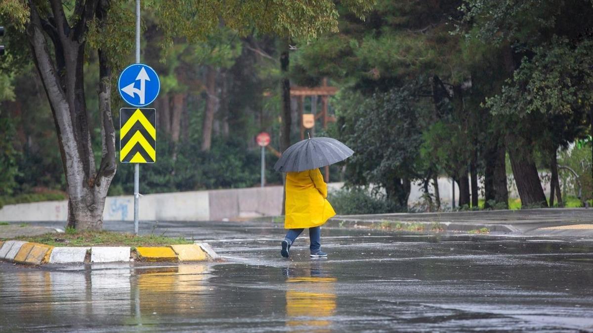 Peş peşe uyarı yapıldı! 14 Eylül'de megakenti sağanak bekliyor