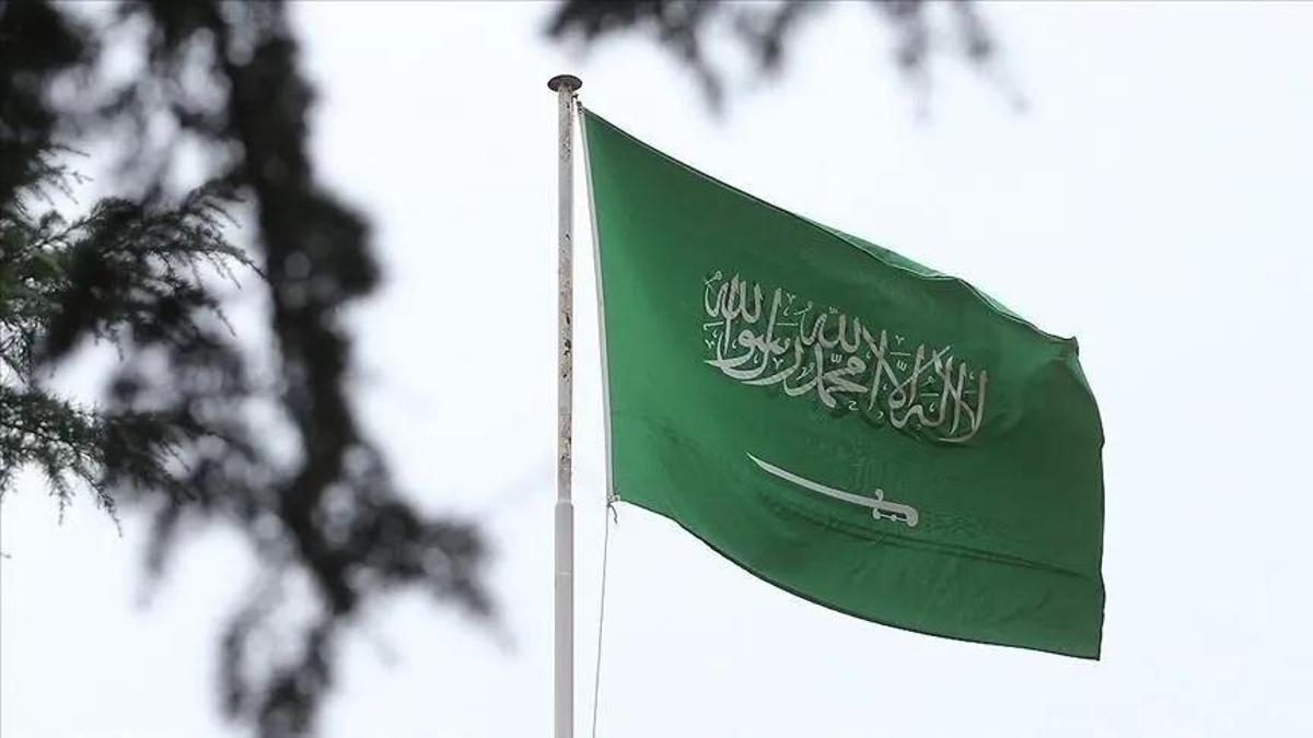 Suudi Arabistan’da 4 kentte alarm: Acil durum uyarısı yapıldı haber görseli