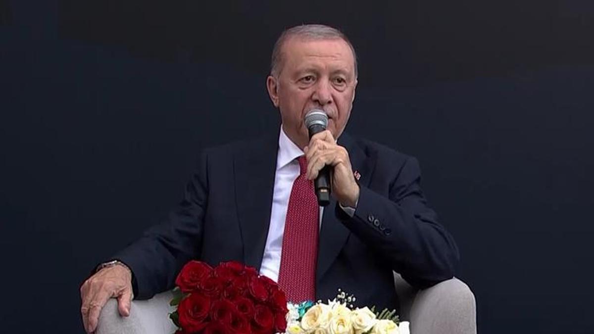 SON DAKİKA HABERİ: Cumhurbaşkanı Erdoğan, gençlerle buluştu haber görseli