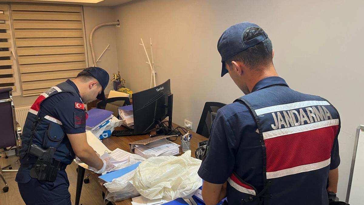 SON DAKİKA! MİT ve Jandarmadan siber operasyon! Sendika sitesinde korsan yazılımla kişilerin verilerini çalıyorlardı haber görseli