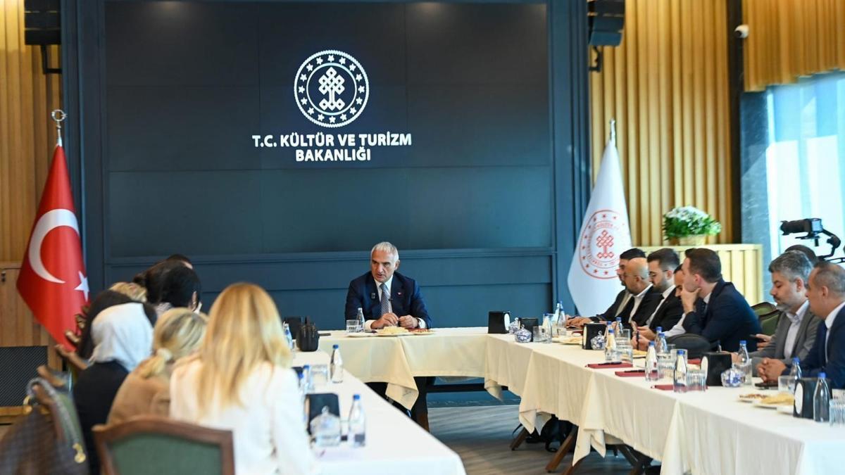 Bakan Ersoy açıkladı: Ayasofya'nın altında 9 km'lik tünelden söz ediliyor! Bu alanlar ziyarete açılabilir