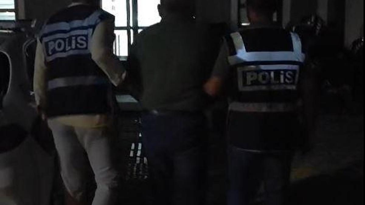 Sokak köpeğini av tüfeğiyle yaralayan şüpheli gözaltına alındı haber görseli