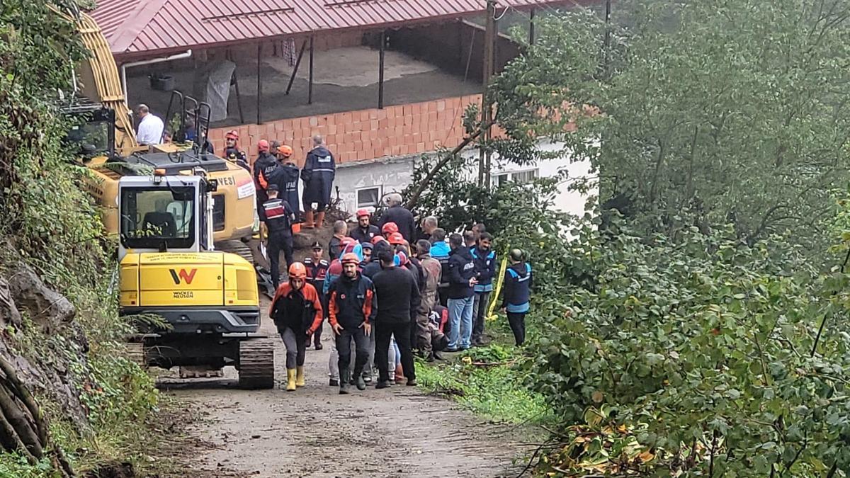 Trabzon'da heyelan: 1 kişi hayatını kaybetti haber görseli