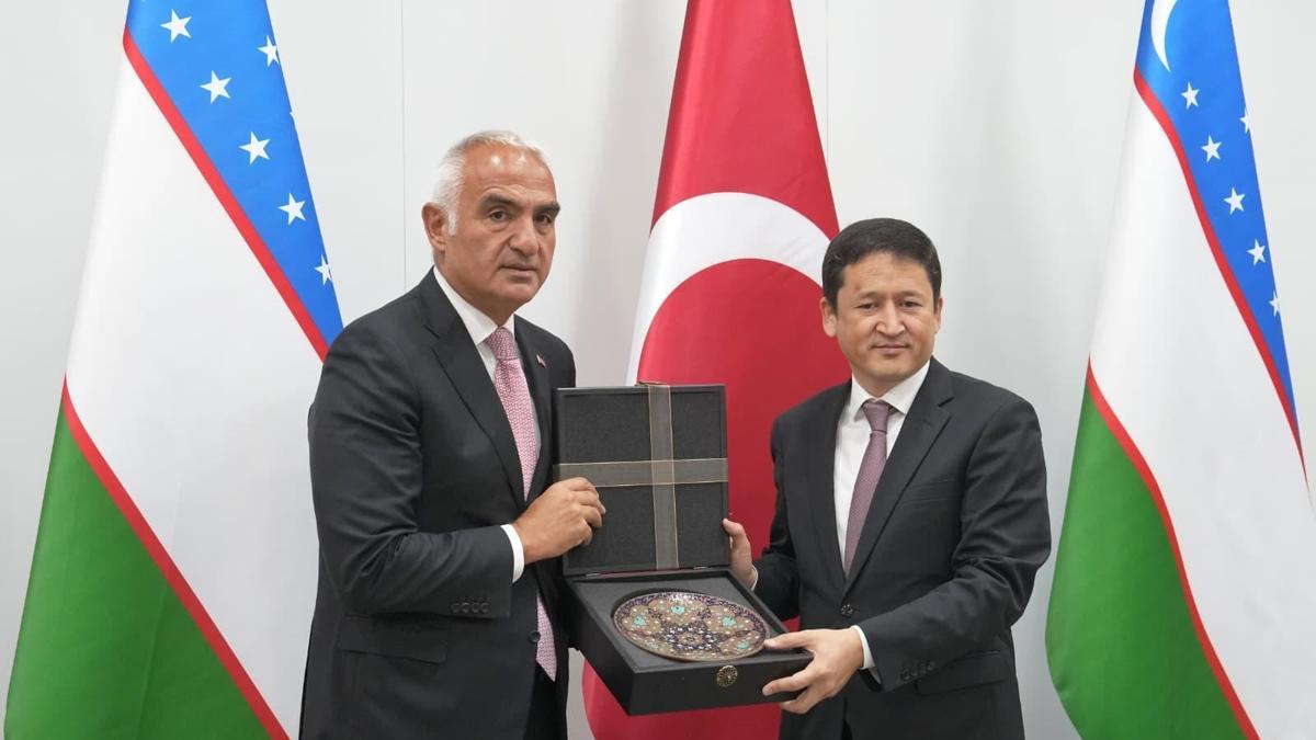 Bakan Ersoy, Özbekistan’ın bağımsızlığının 35. yıl dönümünde Taşkent’te