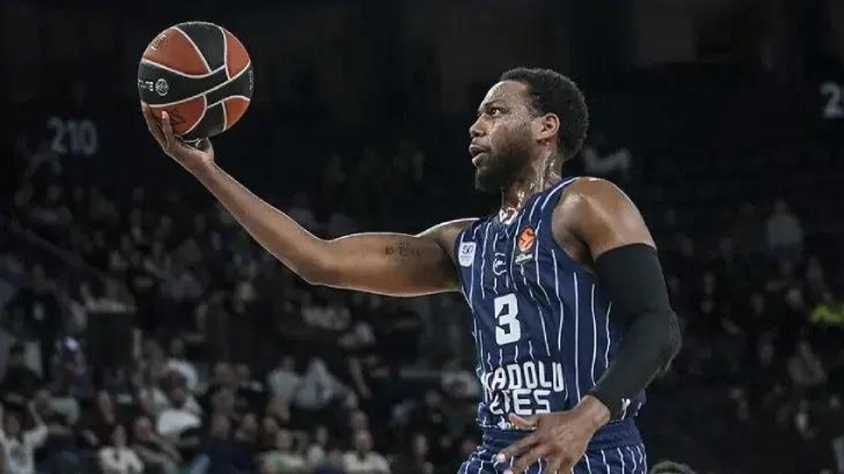 BARCELONA ANADOLU EFES BASKETBOL MAÇI NEREDEN İZLENİR? Barcelona - Anadolu Efes basket maçı hangi kanalda, saat kaçta? haber görseli