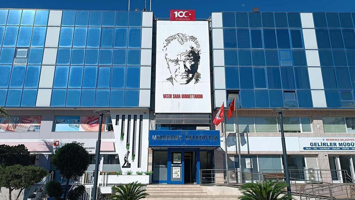 Menderes Belediyesi soruşturmasında ikinci dalga: 7 tutuklama haber görseli