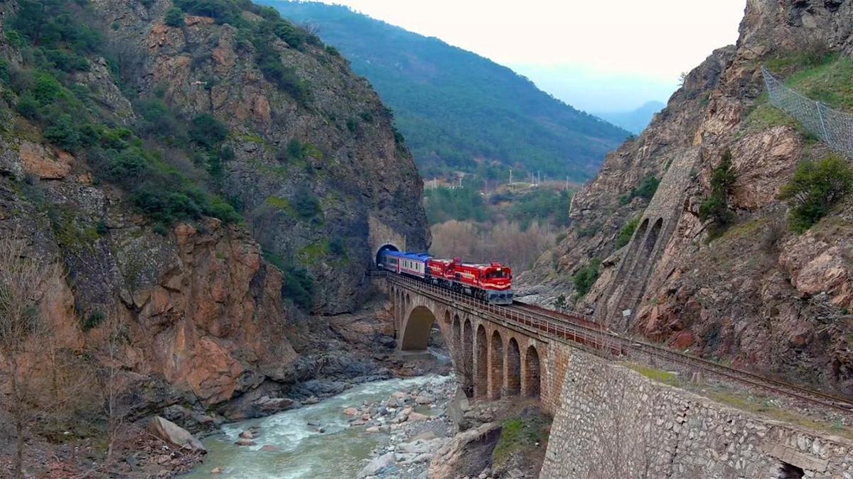 Turistik Karaelmas Ekspresi için 2026 sefer takvimi belli oldu haber görseli