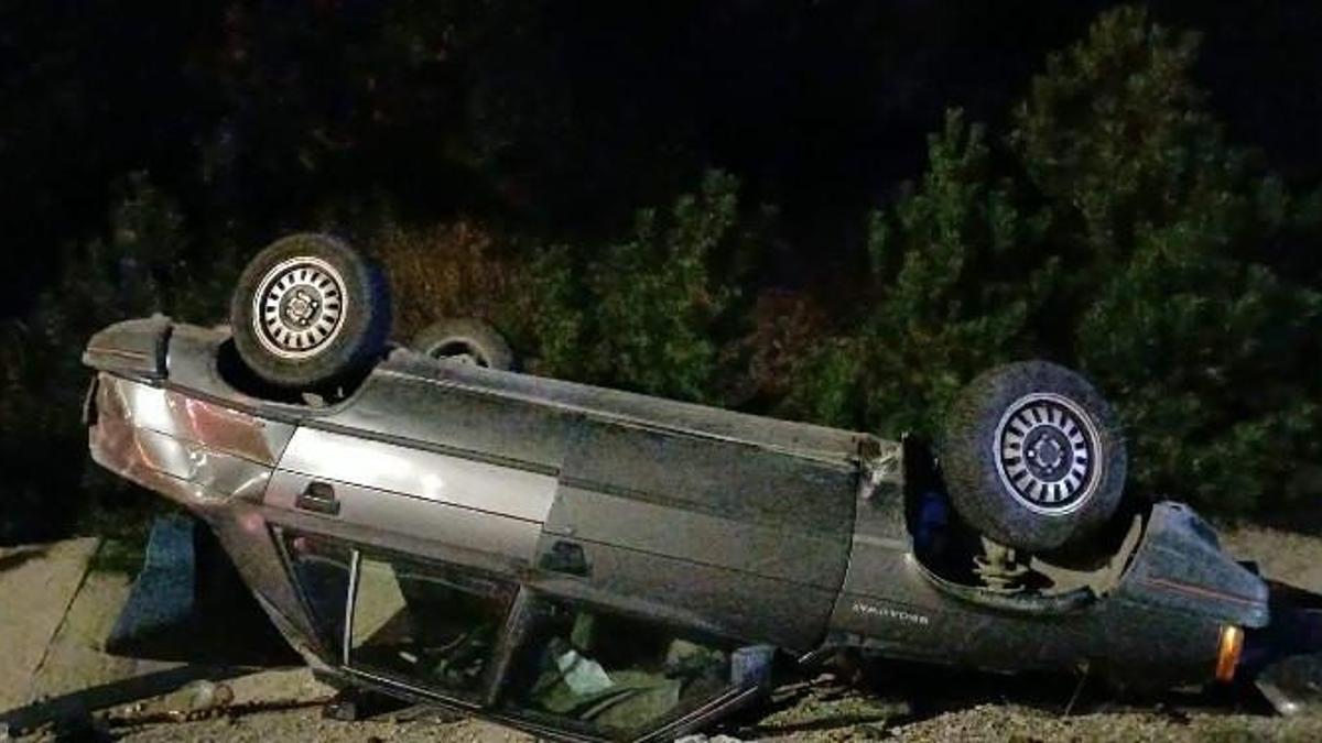 Çorum’da iki otomobil çarpıştı: 3 yaralı haber görseli